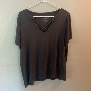 American eagle crisscross front  T-shirt size extra large